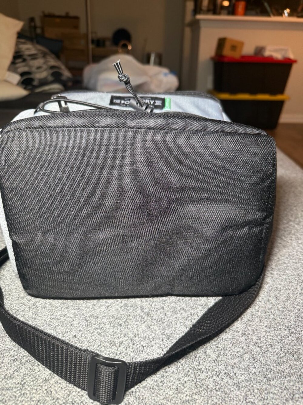 Grey Lunchbox - Picture 5 of 7